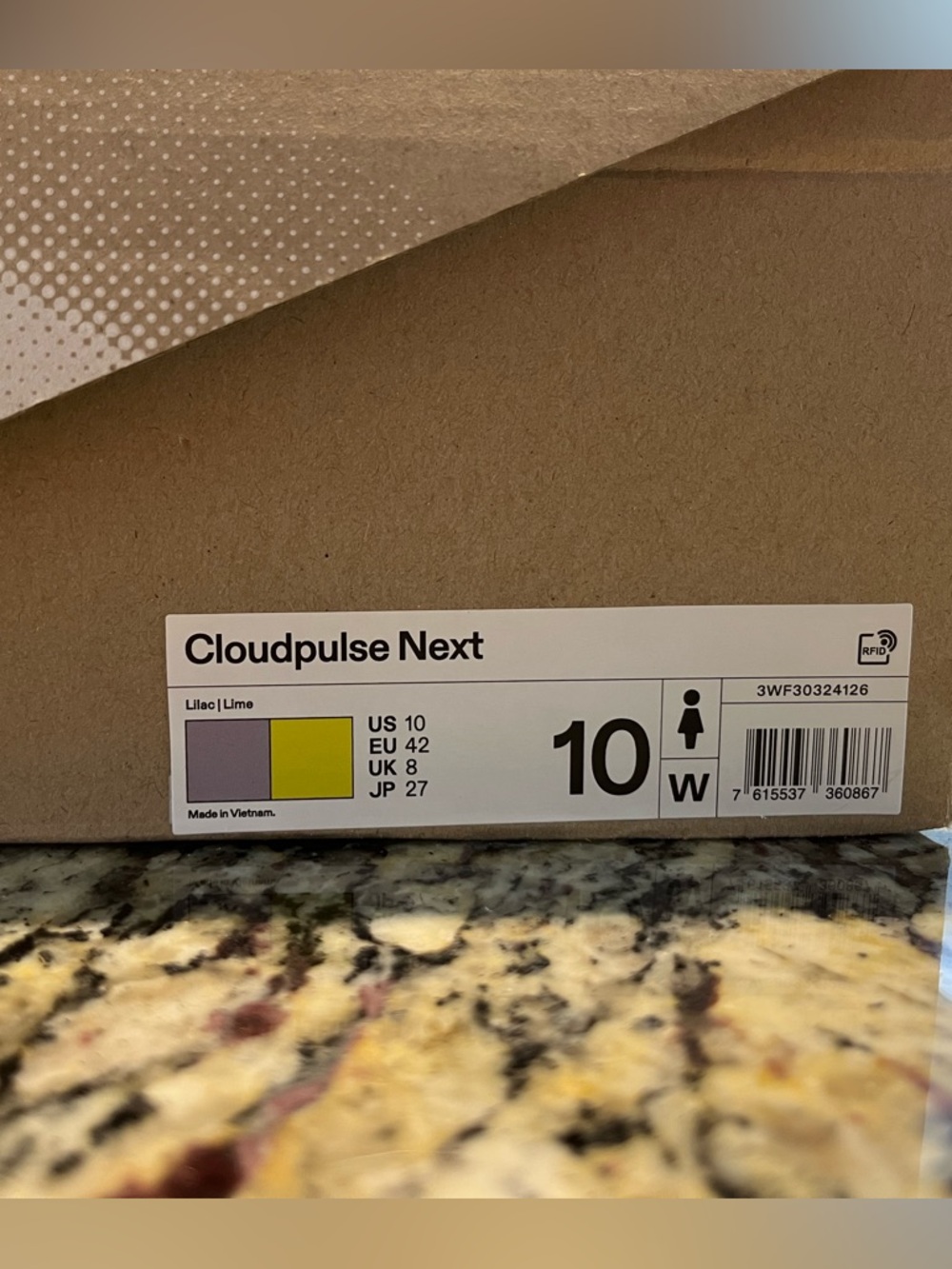 NIB Womens Athletic Shoe in Purple with Yellow Accent - Picture 9 of 9